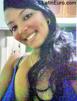 Date this pretty Dominican Republic girl Marian from Santo Domingo DO7065