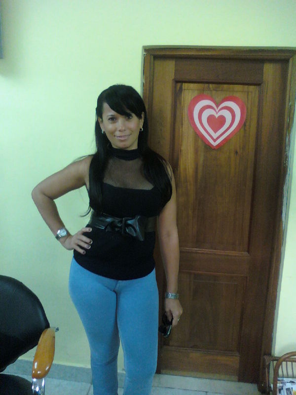 Date this georgeous Dominican Republic girl Maria yesenia from Dominican Republic DO7071