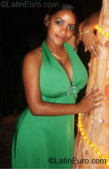 Date this tall Dominican Republic girl Roberci adely e from Santo Domingo DO7837