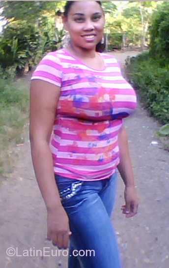 Date this georgeous Dominican Republic girl Idelsa from Santiago DO7079
