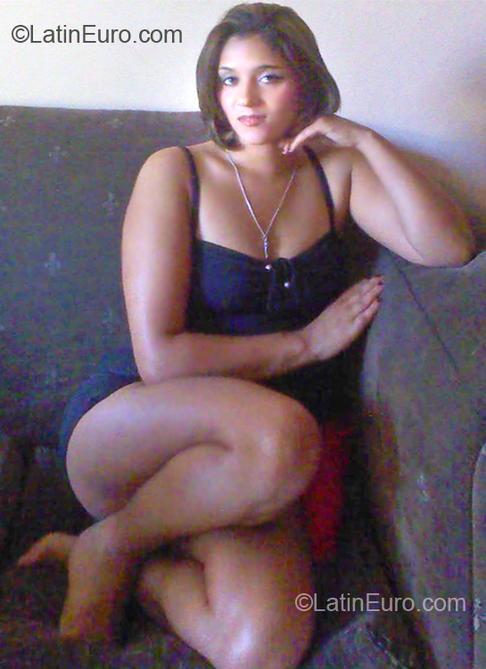 Date this sultry Dominican Republic girl Mercedes from Santiago DO7090