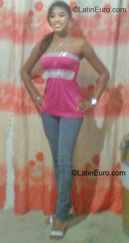 Date this tall Ecuador girl Evelyn Katherine from Guayaquil EC86