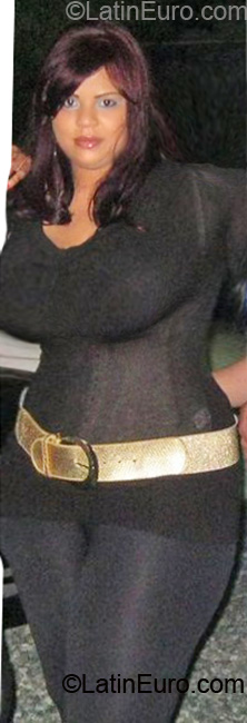 Date this delightful Dominican Republic girl Arenis from Santo Domingo DO7122