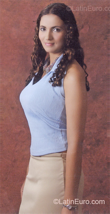 Date this hot Colombia girl Angela from Pereira CO6708