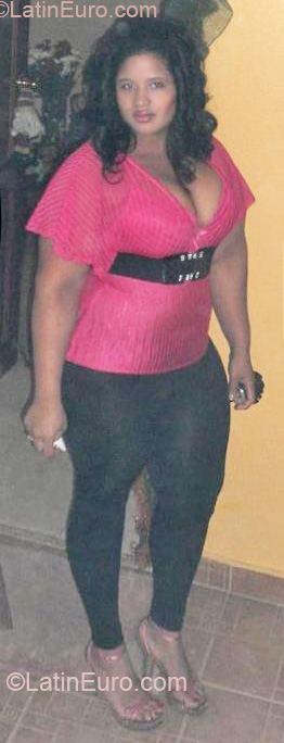 Date this pretty Dominican Republic girl Dairi from Santo Domingo DO7175