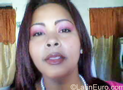 Date this voluptuous Dominican Republic girl Greysi from Santiago De Los Caballeros DO7177