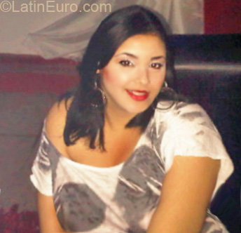 Date this gorgeous Dominican Republic girl Zahira from Santiago DO7195