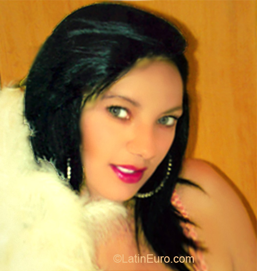 Date this funny Brazil girl Valeria from Rio De Janeiro BR5062