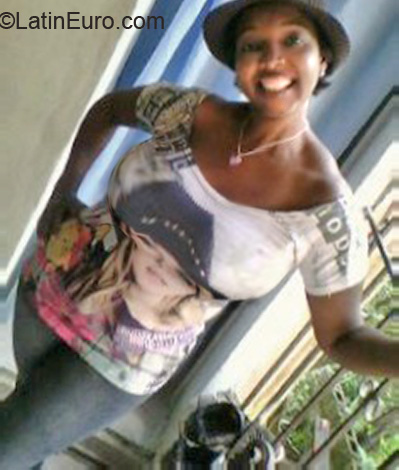 Date this athletic Dominican Republic girl Zoraida from Santo Domingo DO7251