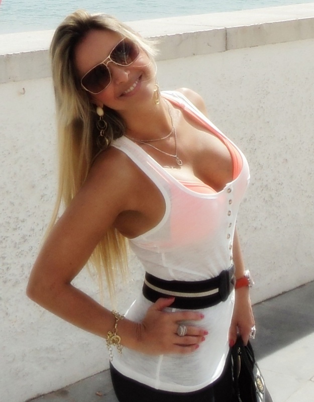 Date this gorgeous Brazil girl Andreia from Vitoria BR5069