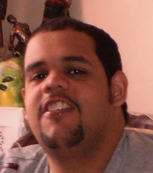 Date this nice looking United States man Darwin from New York US9456