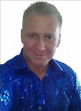 Date this foxy United States man Collins from Califonia US9466