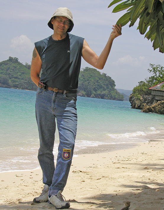 Date this beautiful Philippines man Danerobb from Dumaguete PH399
