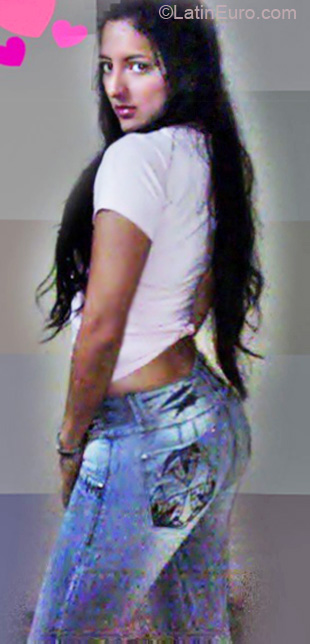 Date this young Colombia girl Jey from Cali CO6853