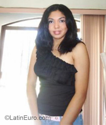 Date this young Mexico girl Nohemi from La Paz MX325