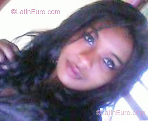Date this hard body Brazil girl Denise from Sao Paulo BR5152