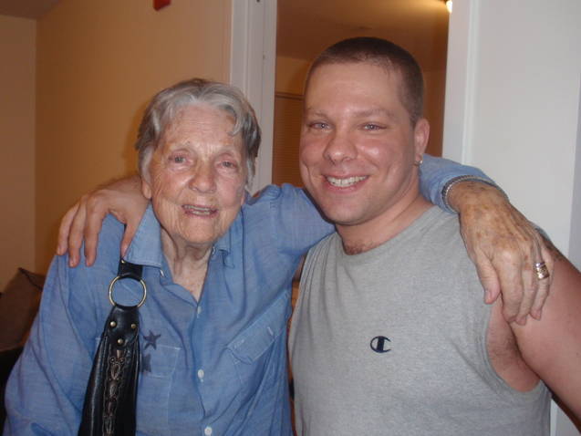 Date this hot United States man Matthew from Corona US9540