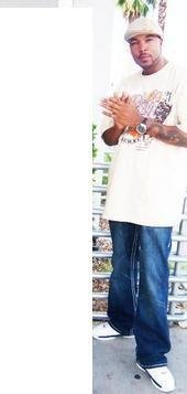 Date this tall United States man Rahlow from Los Angeles US9578