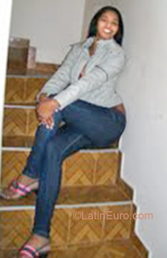 Date this voluptuous Brazil girl Michelle from Sao Paulo BR5207