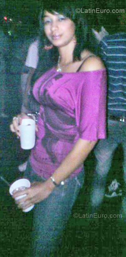 Date this sultry Dominican Republic girl Arlene from Santo Domingo DO7522