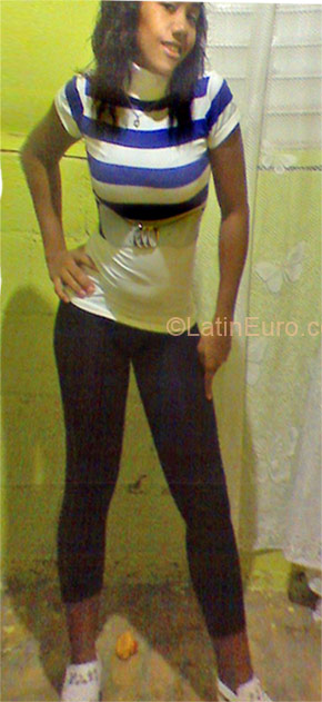 Date this pretty Dominican Republic girl Maria Altagracia from Santiago DO7526