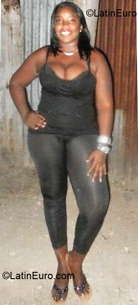 Date this nice looking Jamaica girl Mantha from St.catherine JM247