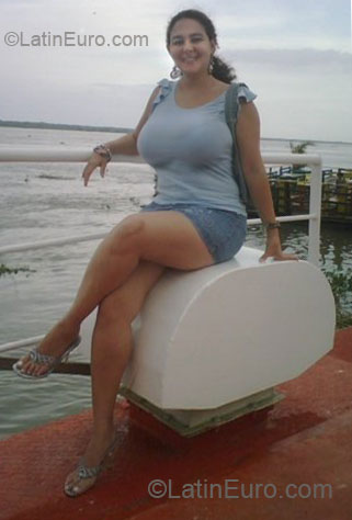 Date this charming Colombia girl Lucero from Barranquilla CO6981