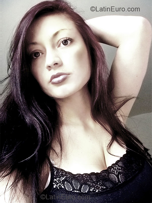 Date this tall Colombia girl Luz Marina from Bogota CO6994