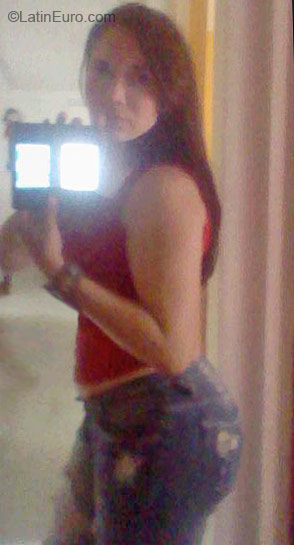 Date this sensual Colombia girl Ivonne from Cali CO7000