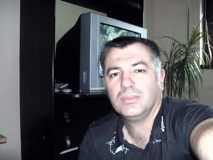 Date this beautiful England man Garry from Manchester EN40