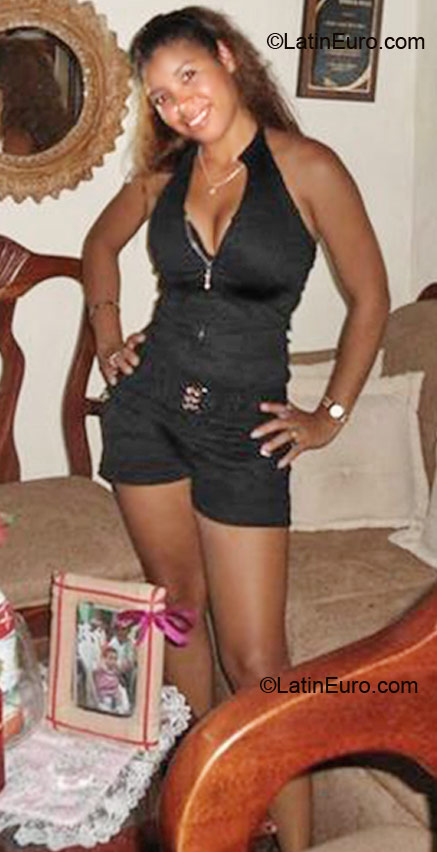 Date this delightful Dominican Republic girl Fatima liceyda from San Pedro De Macoris DO7685
