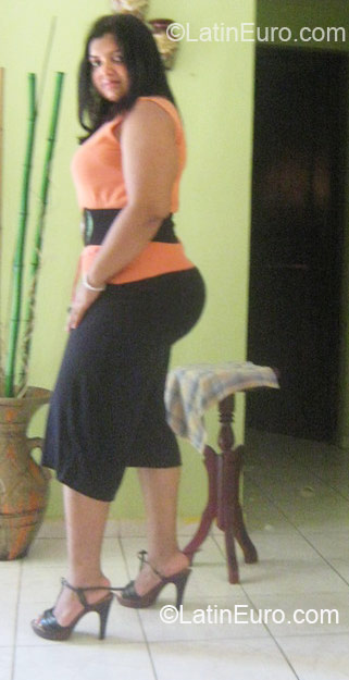 Date this fun Dominican Republic girl Yolanda from Santo Domingo DO7731