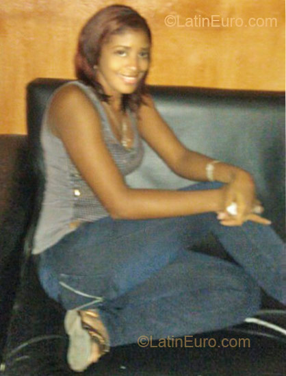 Date this lovely Dominican Republic girl Raysa maria from Santiago DO7732