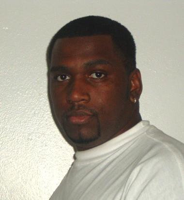 Date this tall United States man Tony from Indianapolis US9895