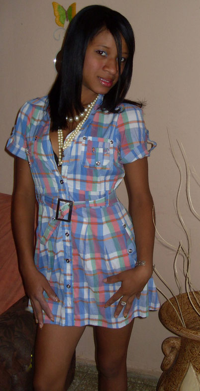 Date this foxy Dominican Republic girl Vaneza from Santo Domingo DO7769
