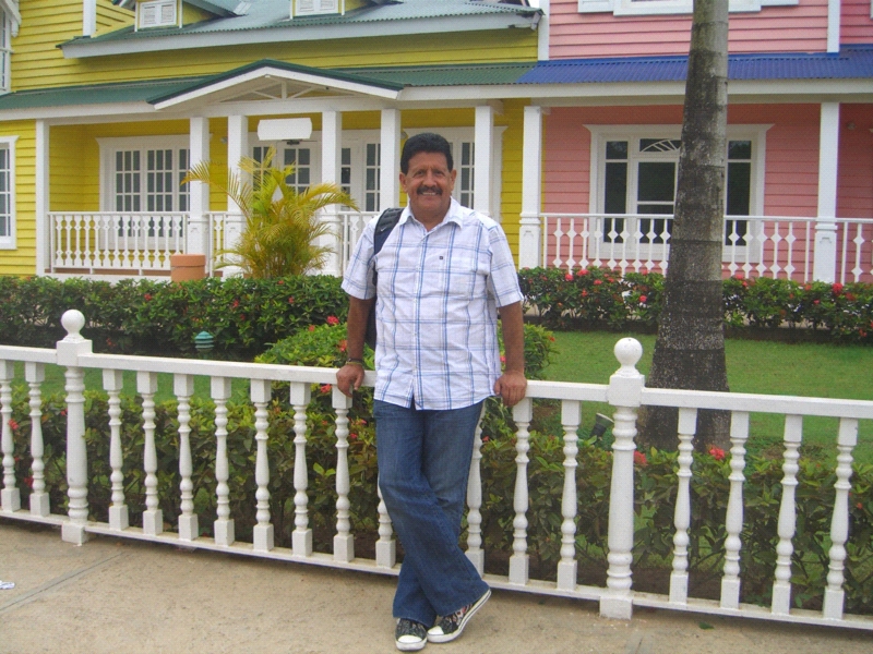 Date this sultry United States man Joe Vinicio from Long Beach US9958