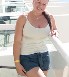 Date this funny Colombia girl Andrea from Medellin CO7139