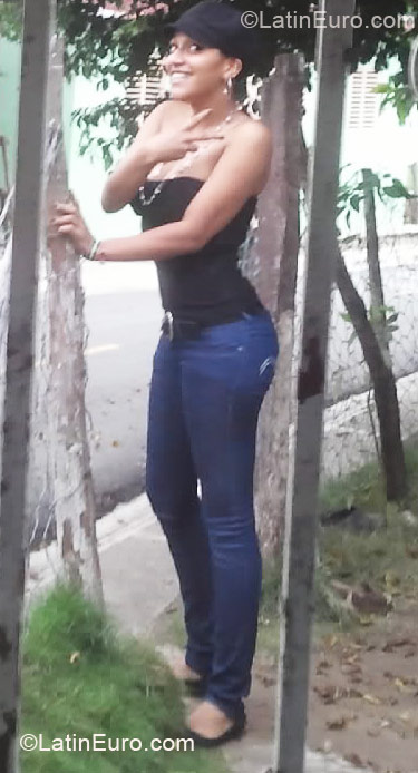 Date this pretty Dominican Republic girl Mili from Padre Las Casas DO7832