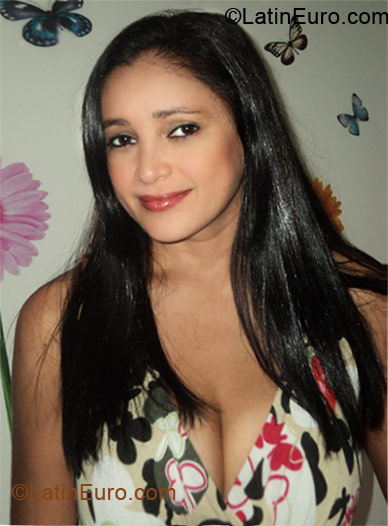 Date this fun Brazil girl Cecilia from Maceio BR5471