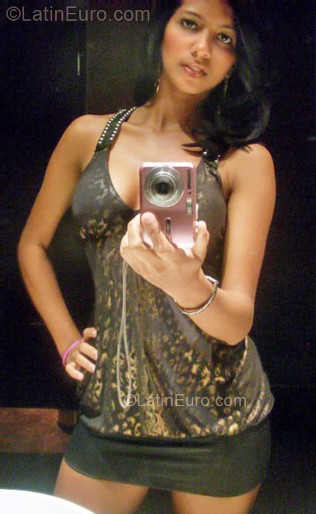 Date this sensual Dominican Republic girl Dominican from Santo Domingo DO7850