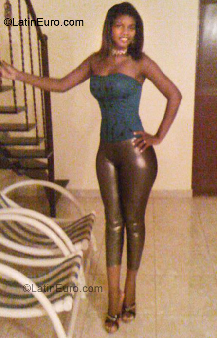 Date this georgeous Dominican Republic girl Adriana from Santo Domingo DO7871