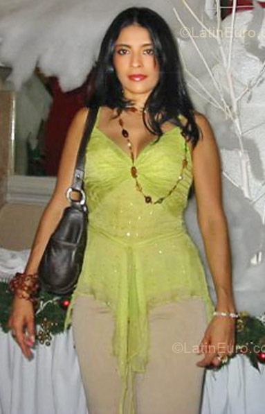 Date this hot Colombia girl Adriana from Cartagena CO7179