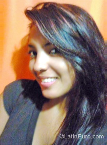 Date this nice looking Colombia girl Kimberlyn from Cali CO7192