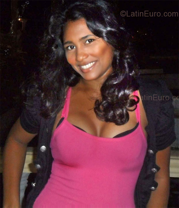 Date this hot Colombia girl Nadia from Santa Martha CO7195