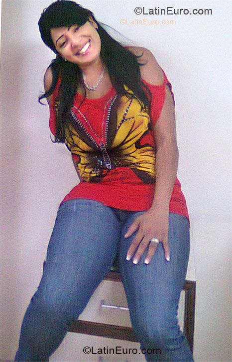 Date this lovely Dominican Republic girl Euridice from Santo Domingo DO7899