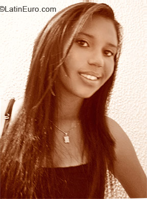 Date this lovely Colombia girl Ximenia from Bogota CO7500