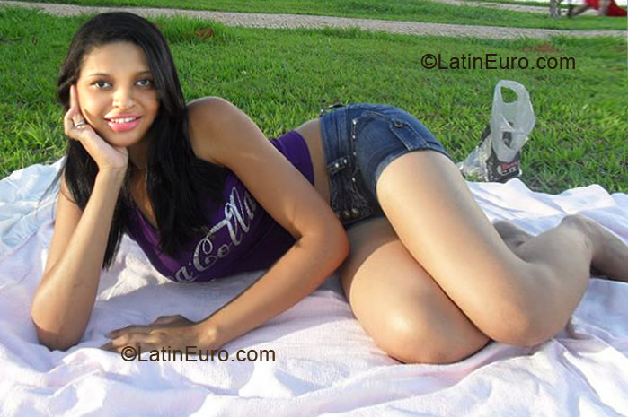 Date this passionate Brazil girl Eliane from Brasilia BR5543