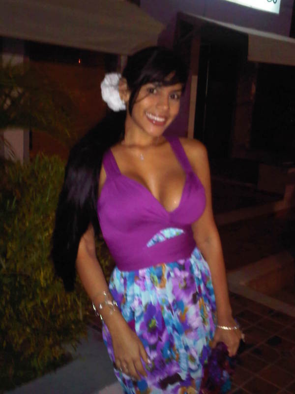 Date this beautiful Colombia girl Nathh from Barranquilla CO7208