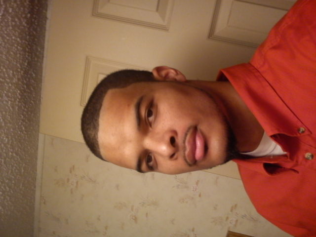 Date this athletic United States man Josh from Rincon US10256