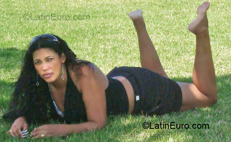 Date this funny Brazil girl Silvania from Aracruz BR5600